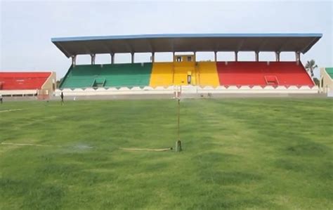 stade LAT DIOR de thies homologué pour 20000 places 